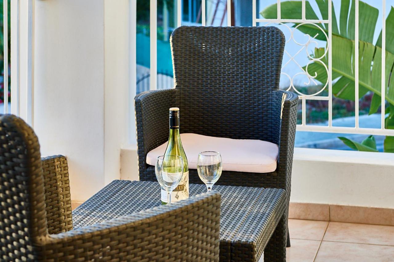 Villa Haven By Ezoria Villas Coral Bay Eksteriør billede